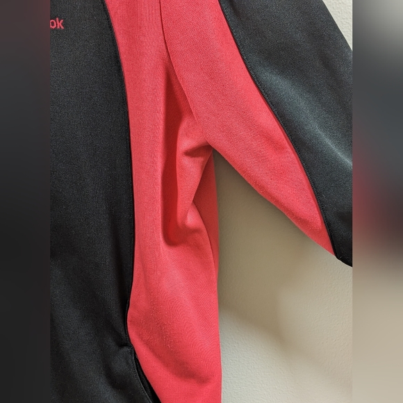 Reebok black and hot pink women's zip up jacket with hood- XL - Picture 5 of 6
